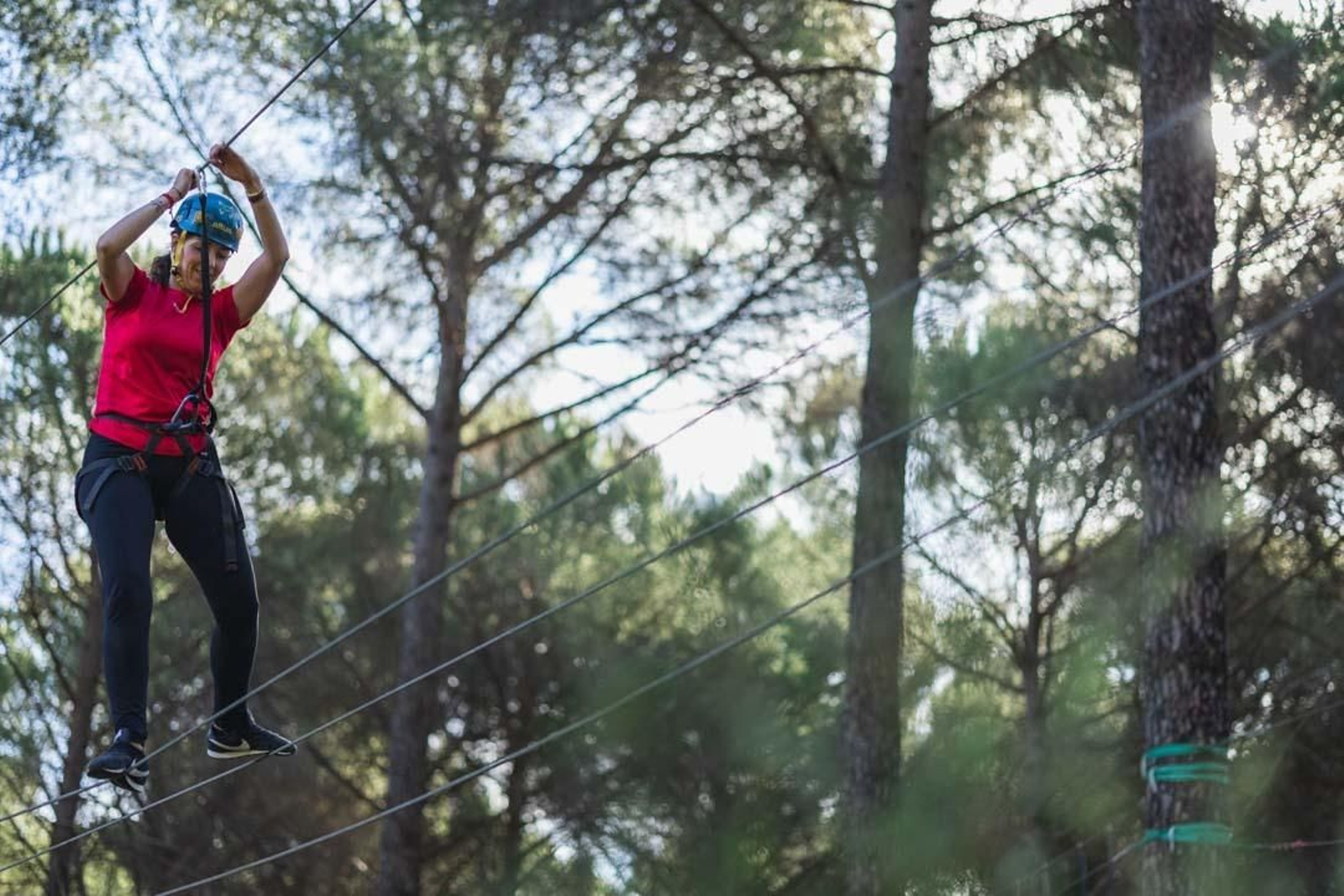 Un parque por todo lo alto: así es el circuido de bosque suspendido de Huelva