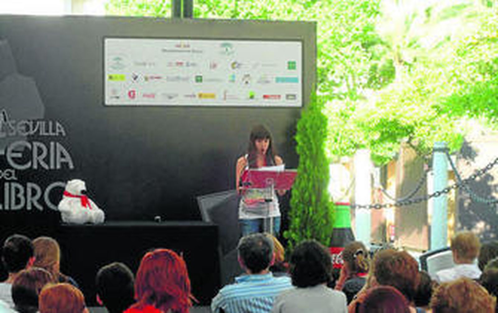 De una fotografía de Magritte a un relato corto