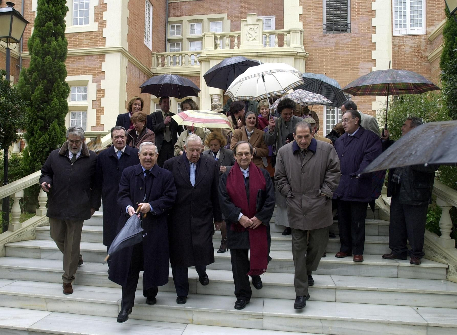 Reunión de Manuel Olivencia y José Luis Ballester con el equipo de la comisaría general de la EXPO 92