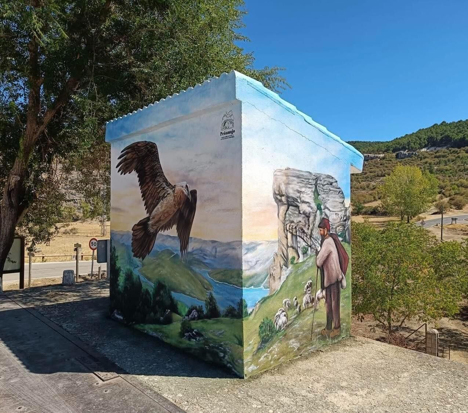 Mural pintado por la Asociación Peñamujo.