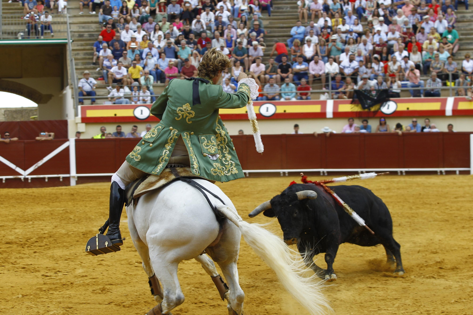Imágenes de la corrida de rejones en la Feria taurina de Vera 2022