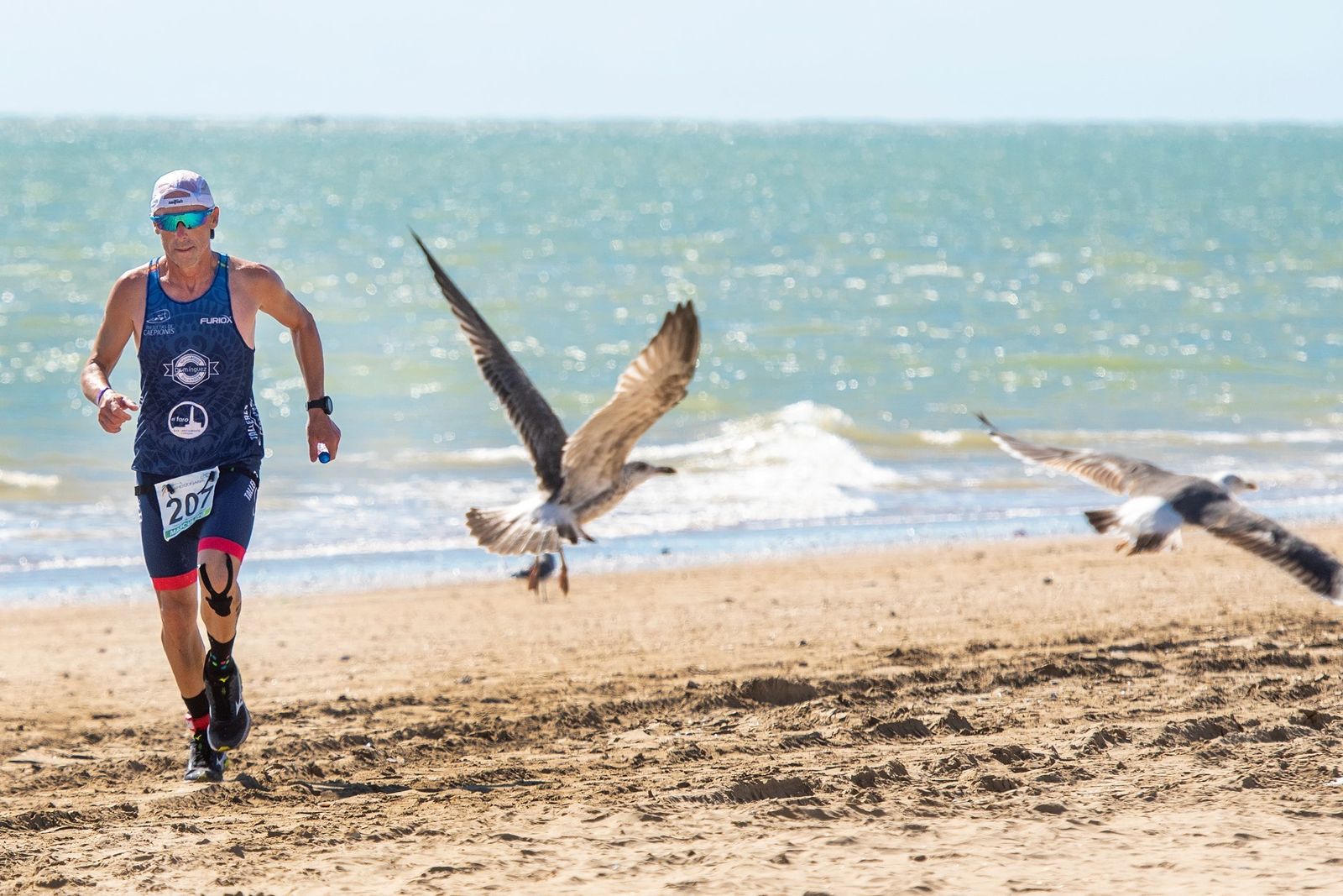 Desafío Doñana realizará un estudio a los deportistas para prevenir el riesgo de sufrir cáncer de piel