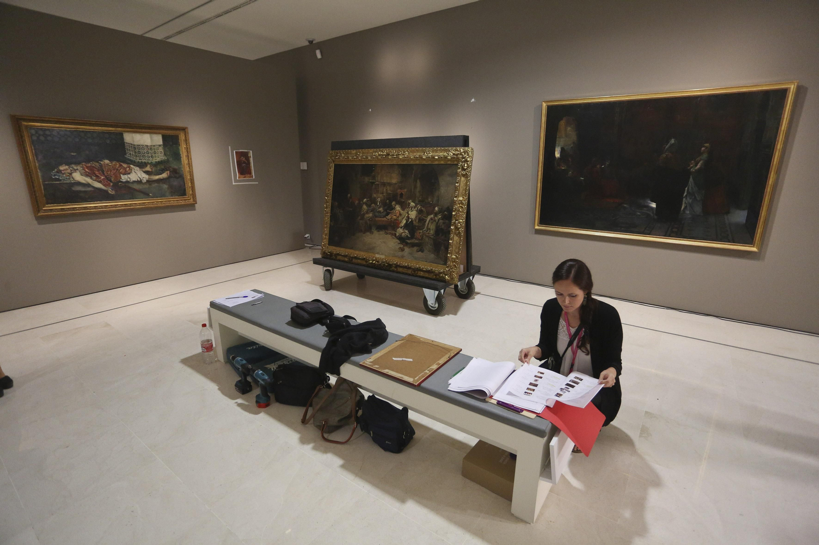 Fotos del montaje de la nueva exposición del Museo Carmen Thyssen