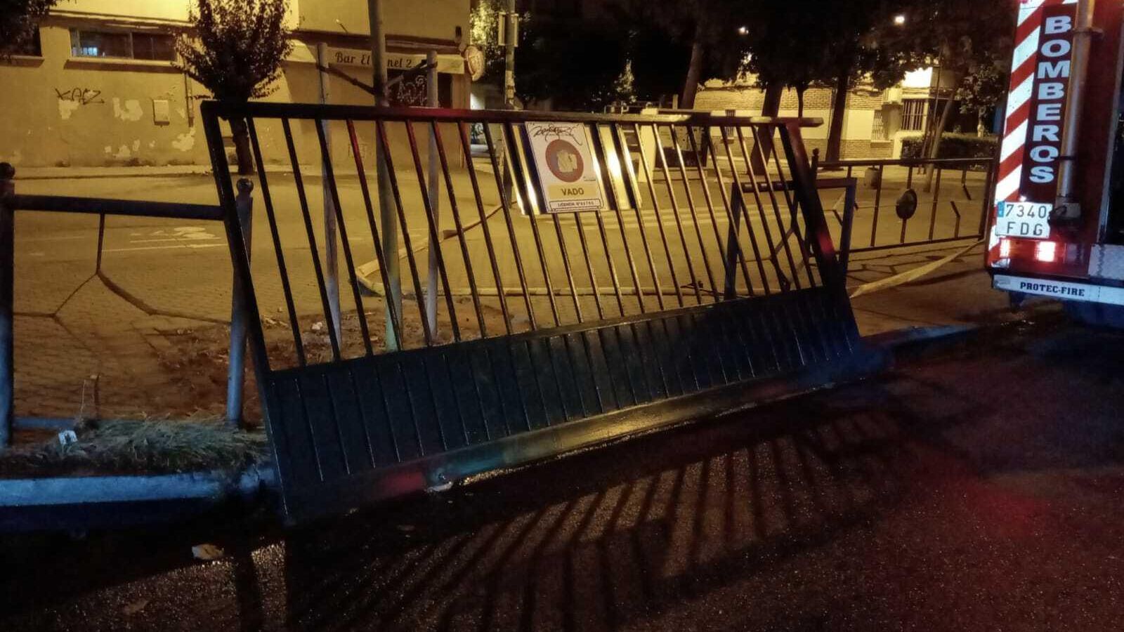 La cancela que bloqueaba el paso.