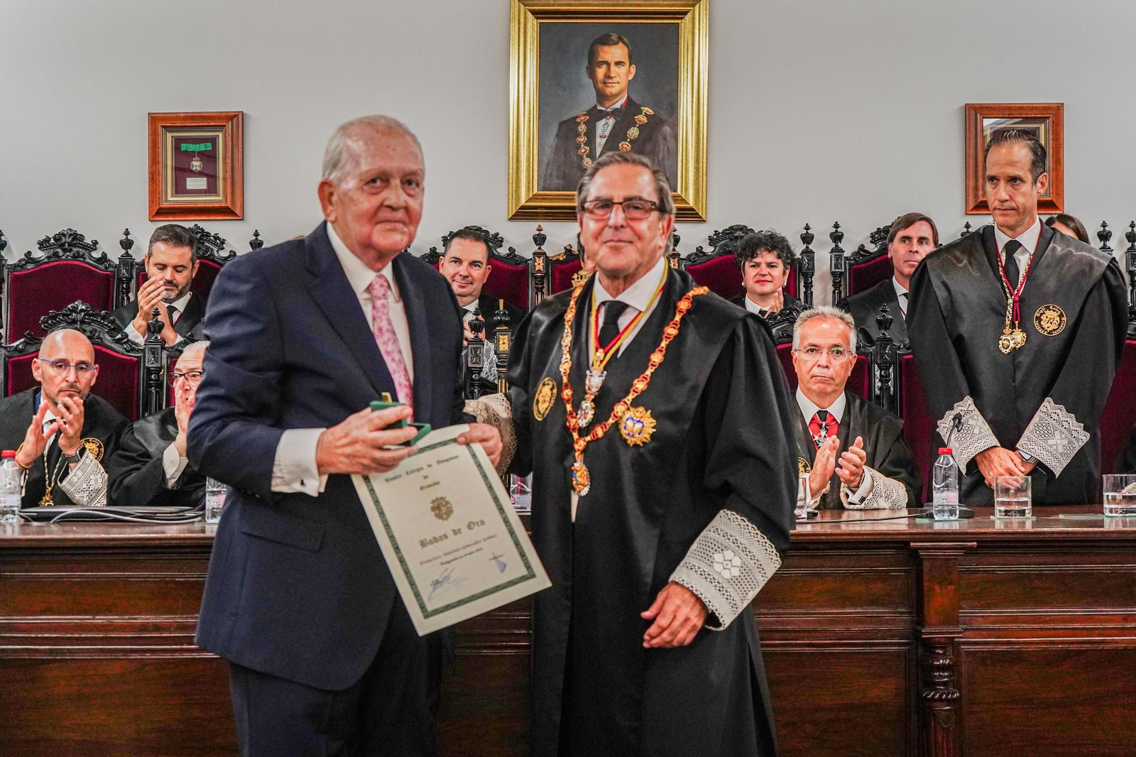 Todas las imágenes de la entrega de los Botones de Oro y Plata de la Abogacía de Granada