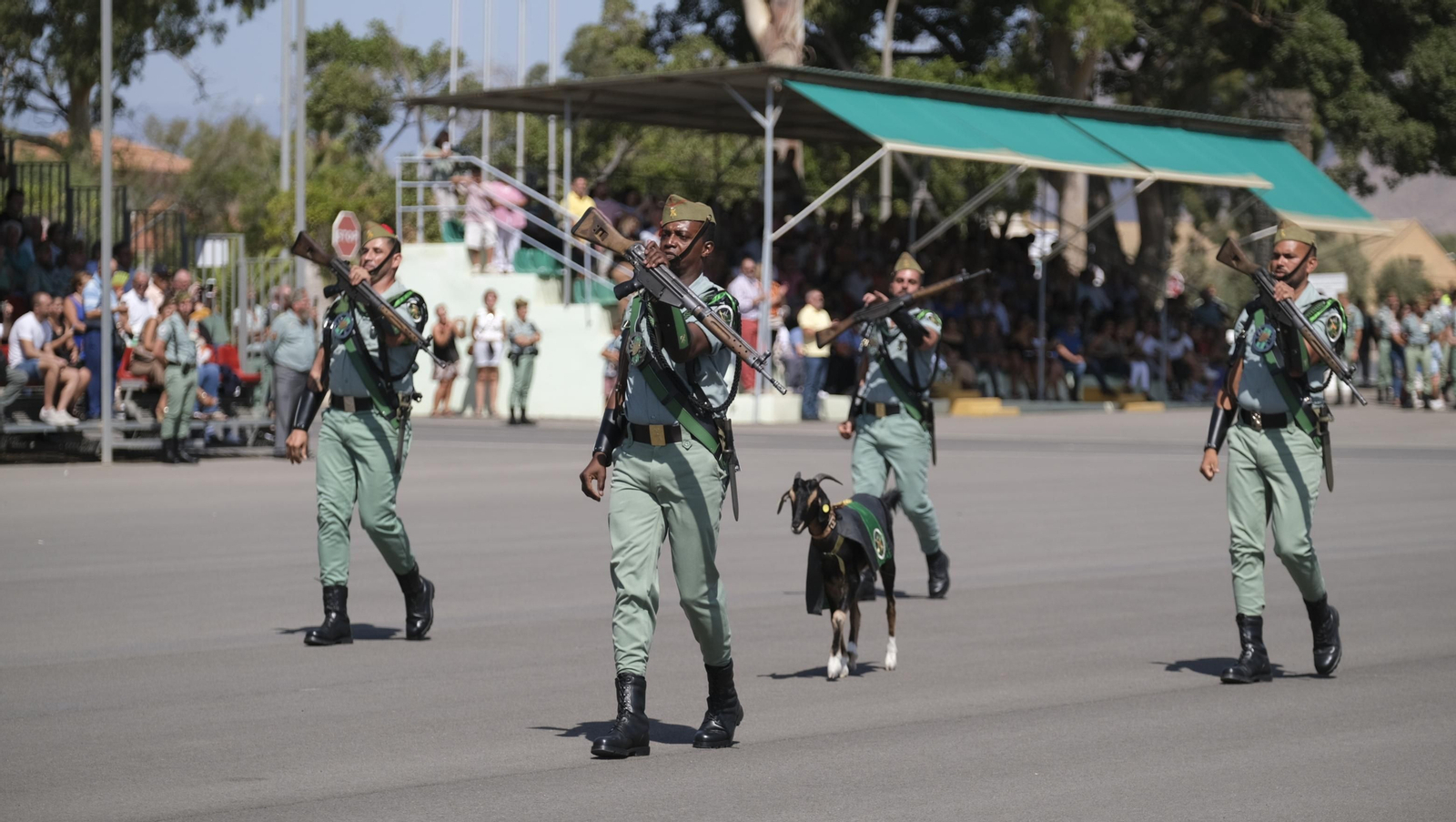 Imágenes del 102 aniversario de La Legión en Almería