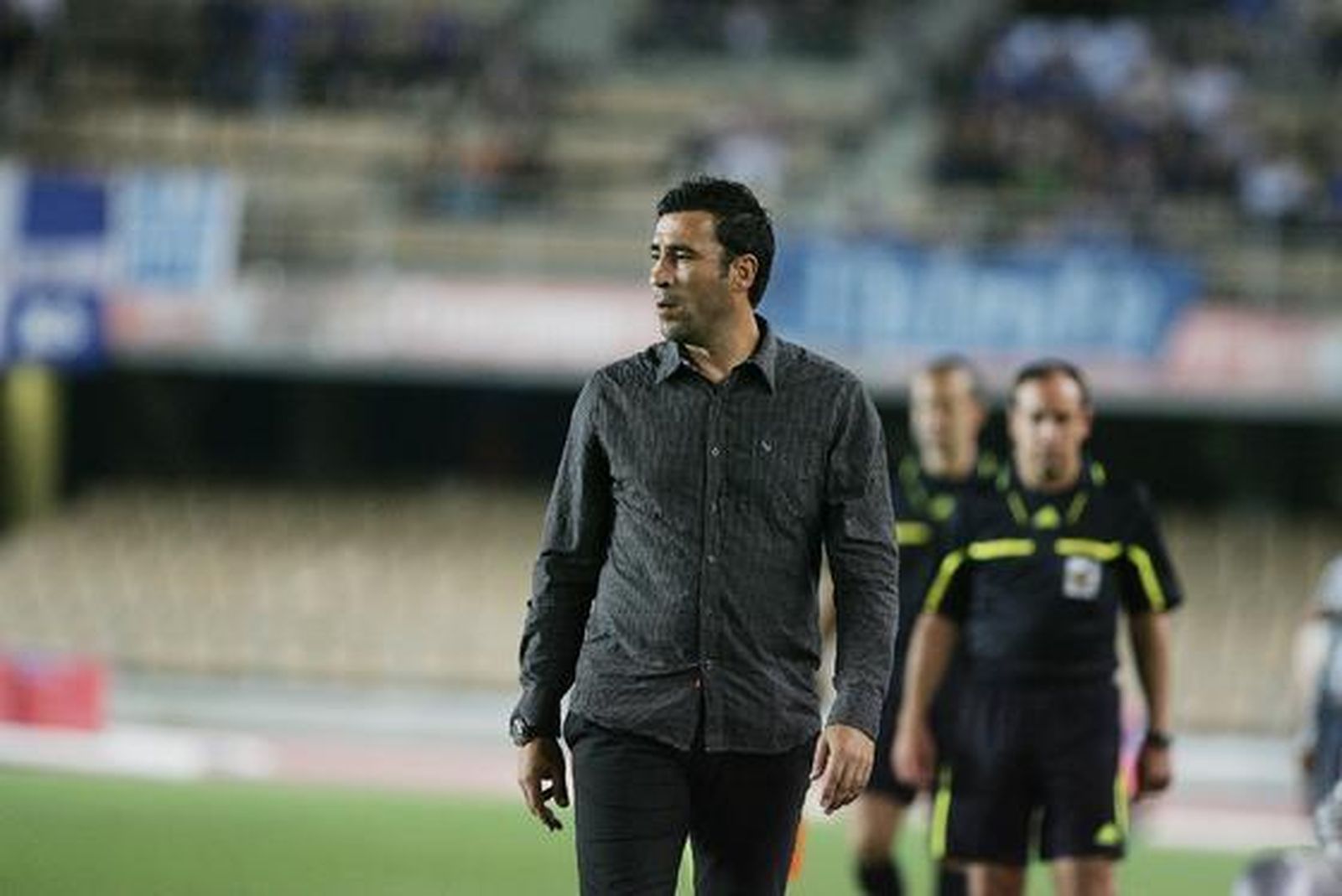 Raúl Agné, entrenador del Girona, estaba muy afectado por la lesión de Ion Vélez y molesto por cómo se había desarrolado el partido. 

Foto: Pascual
