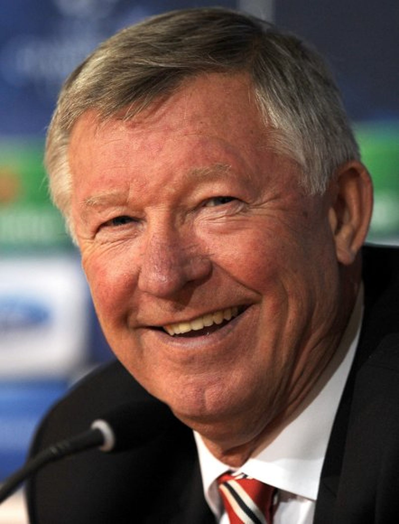 Ferguson, sobre Benítez: "Podría tener dos mundiales de clubes sin haber hecho nada"