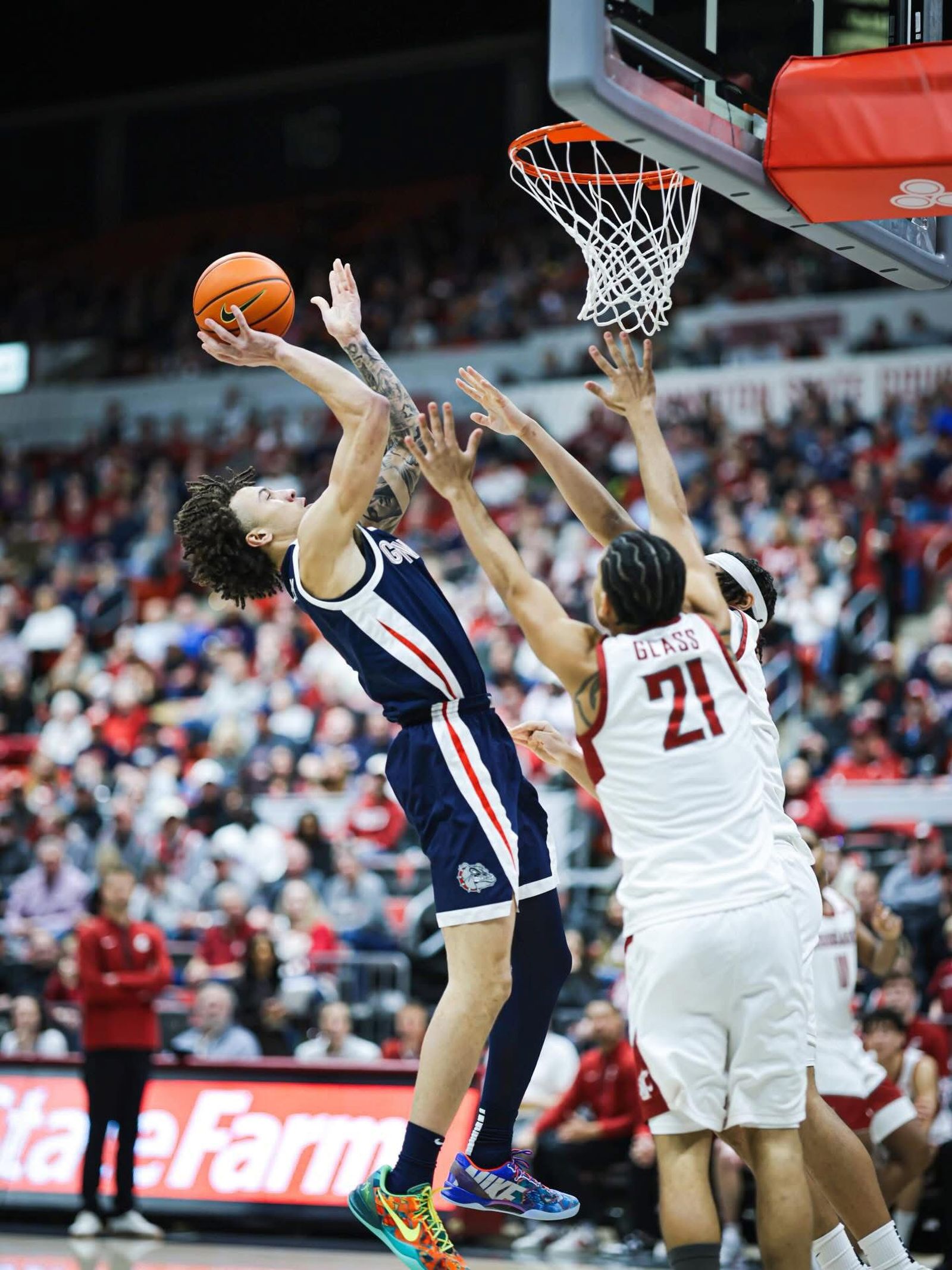 NCAA: Mario Saint-Supéry, buen impacto desde el banquillo