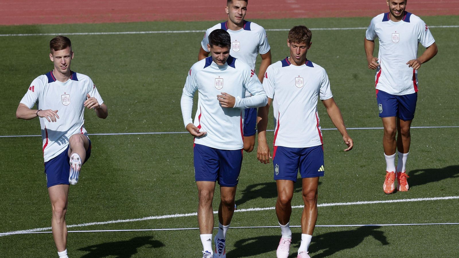 Ayoze se ejercita en Las Rozas con algunos compañeros de la selección.