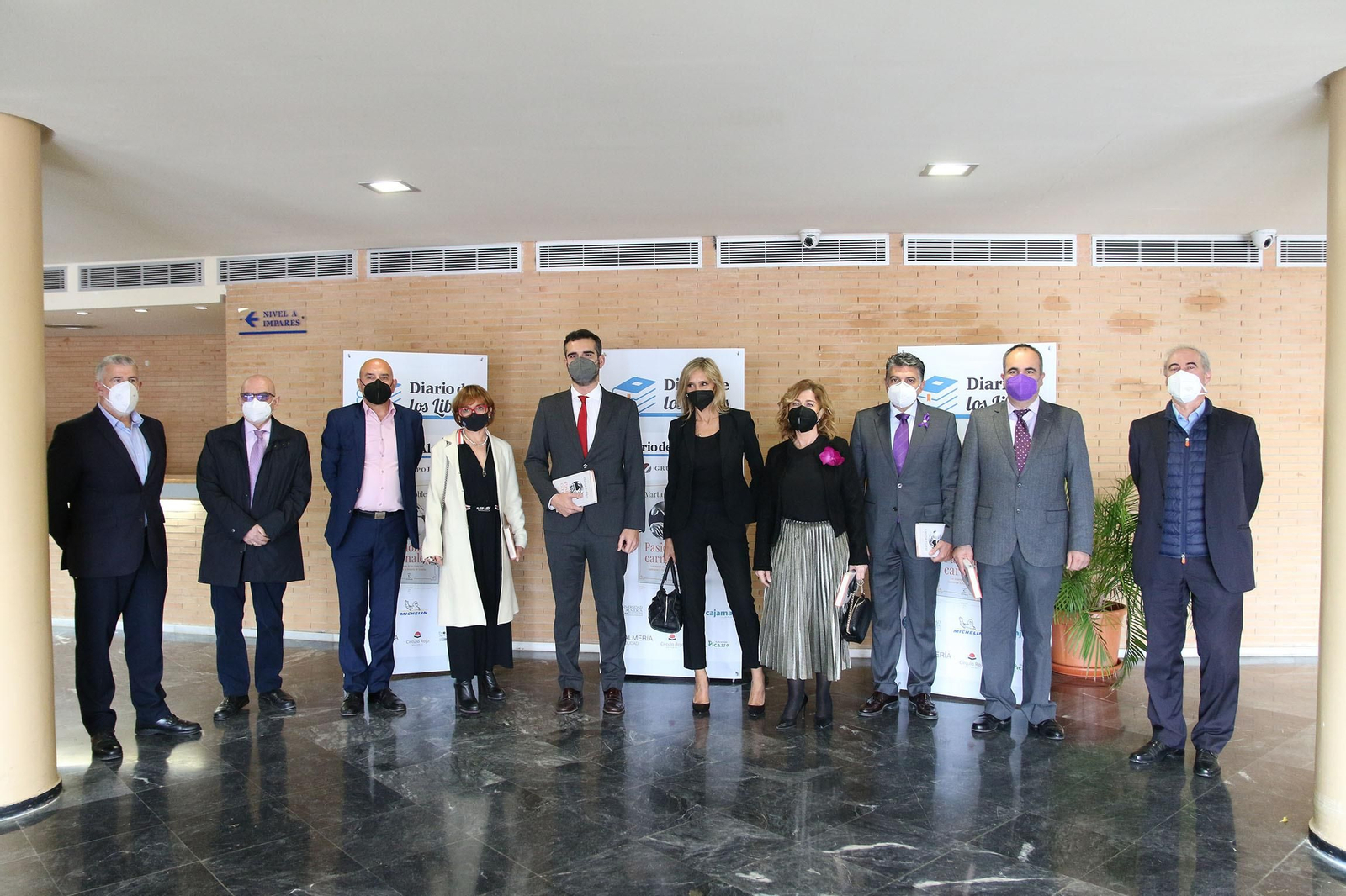 Fotogalería Diario de los Libros, con Marta Robles y su obra 'Pasiones carnales'