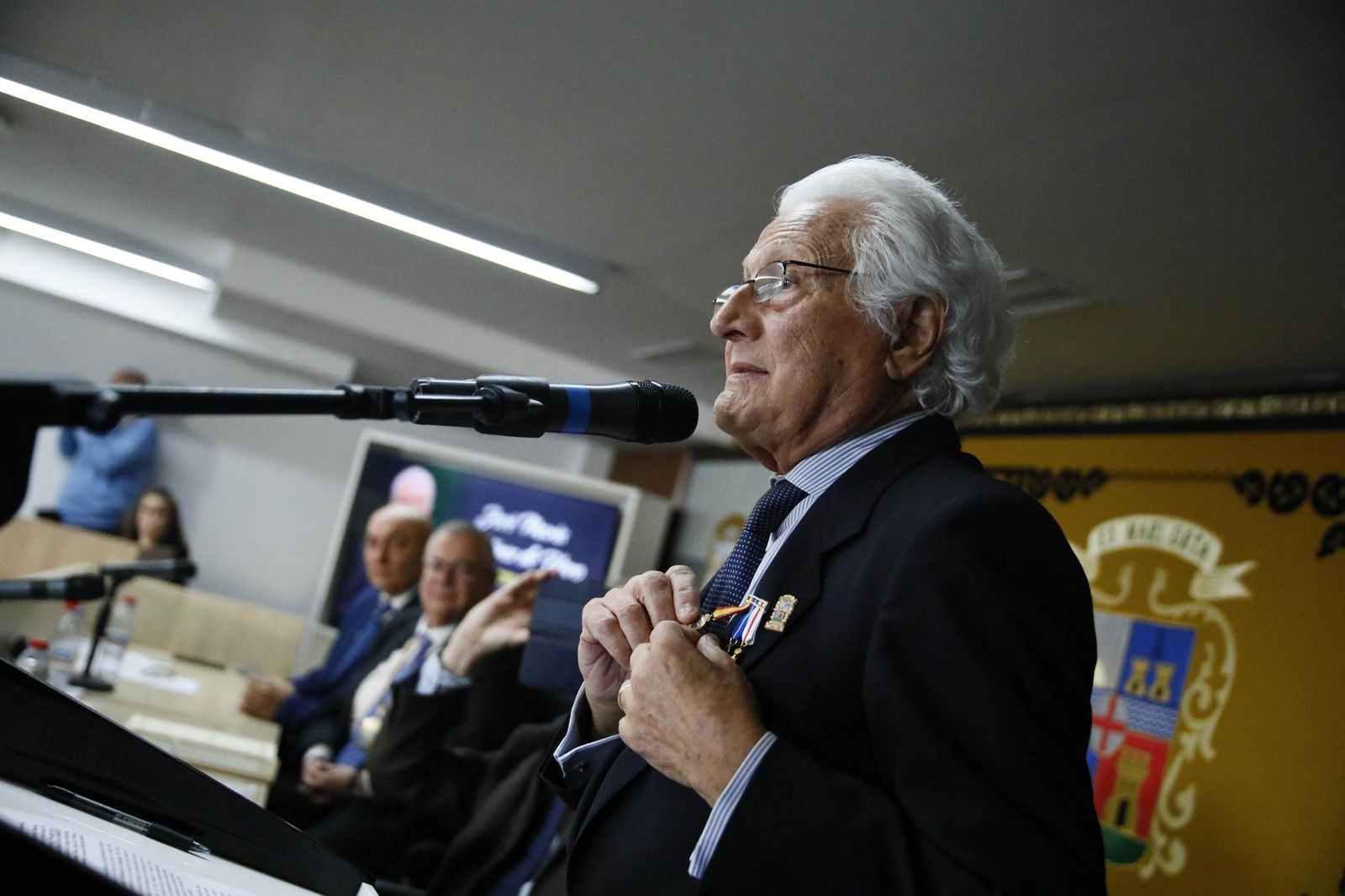 Las imágenes del nombramiento de hijo predilecto de Garrucha a José María Martínez de Haro