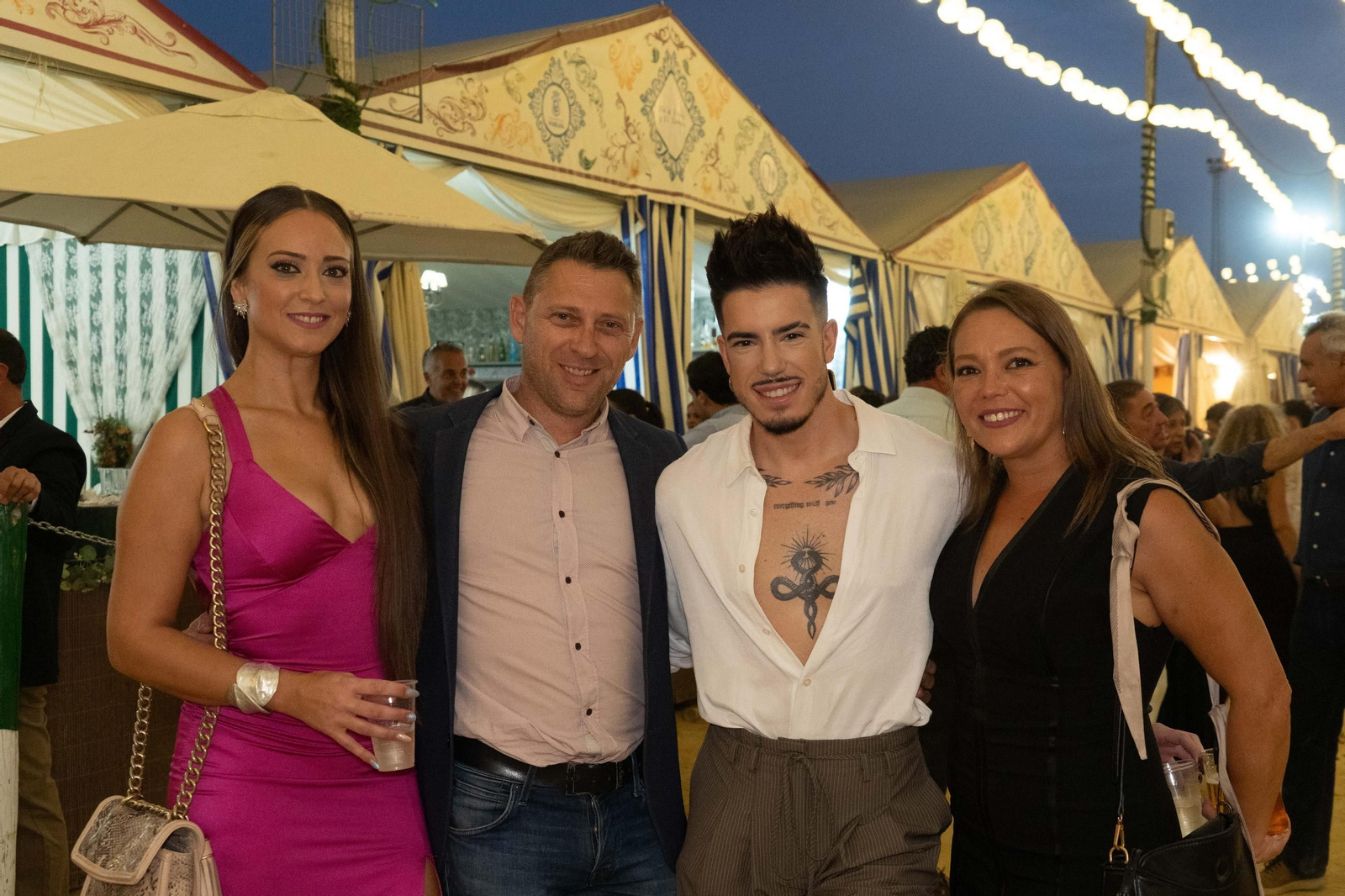 Imágenes del ambiente del ambiente de la tarde del domingo en la Feria de Otoño y del Caballo 2025 de Huelva