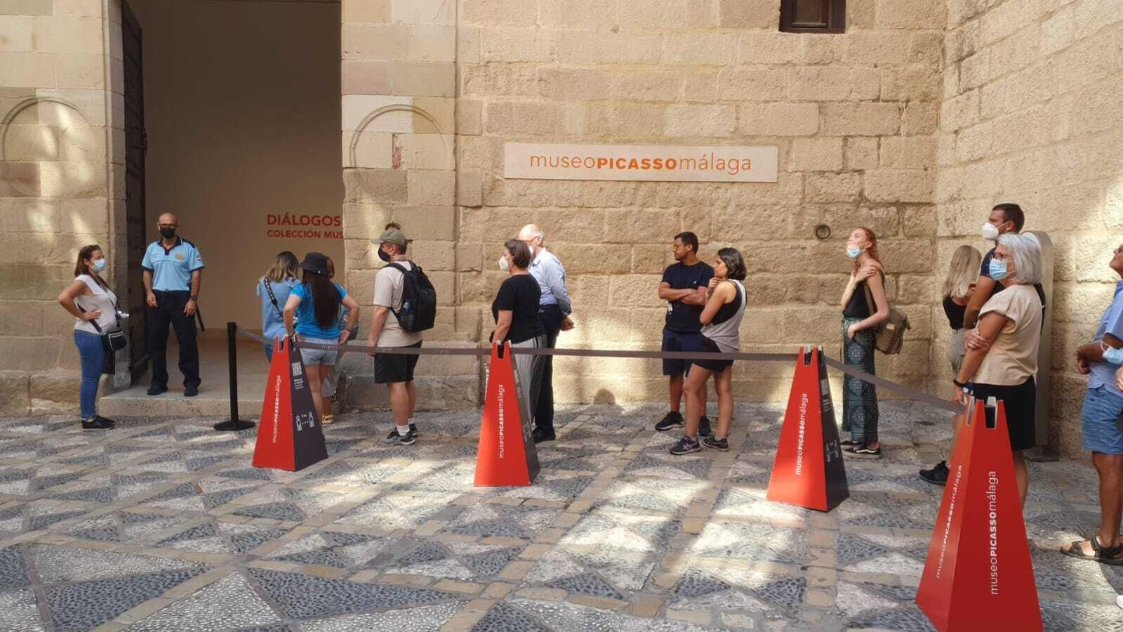 Colas a la entrada del Museo Picasso Málaga