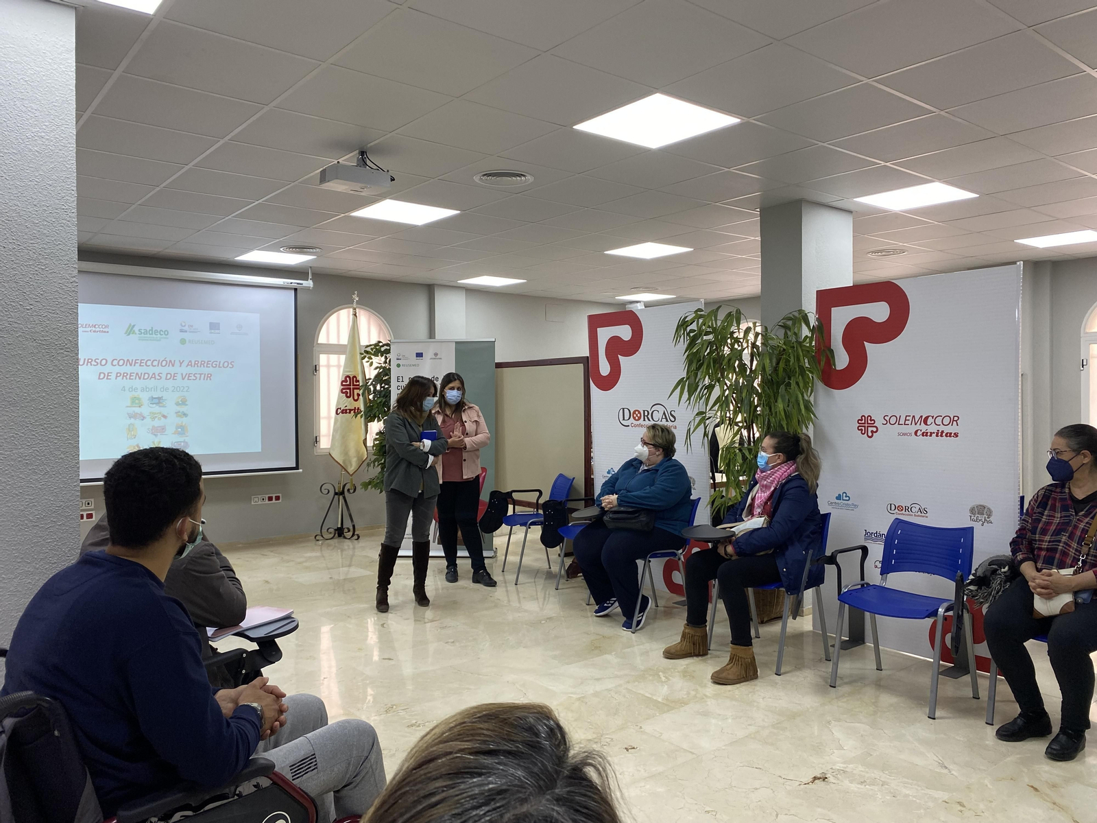 Curso de Cáritas Córdoba y Sadeco.