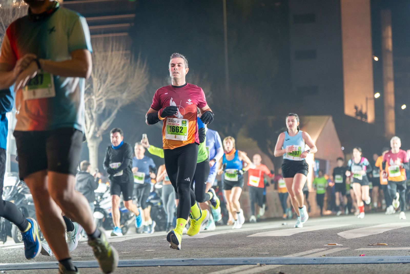 En imágenes: búscate en tu llegada a meta de la Carrera de San Antón 2026 (8)