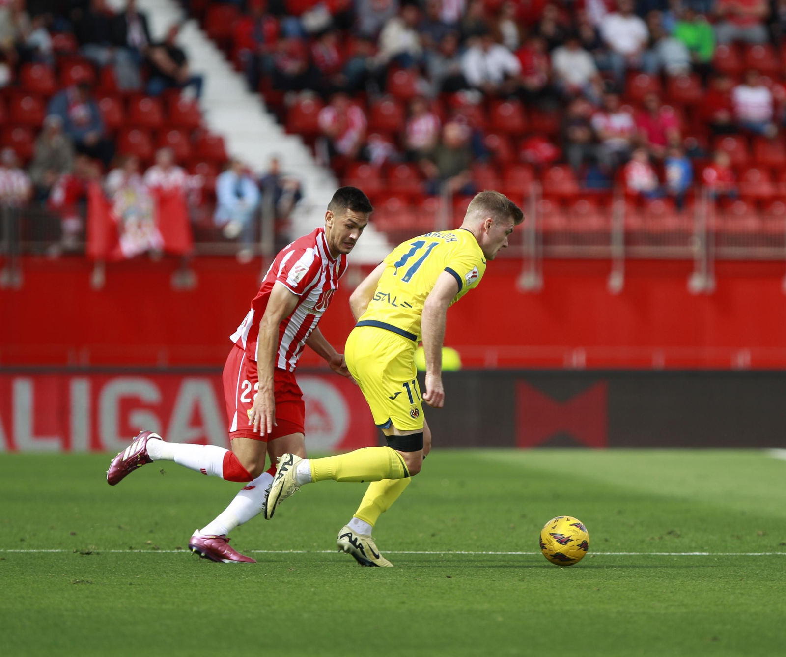 Las mejores imágenes del partido de fútbol U.D. Almería-Villarreal C.F.