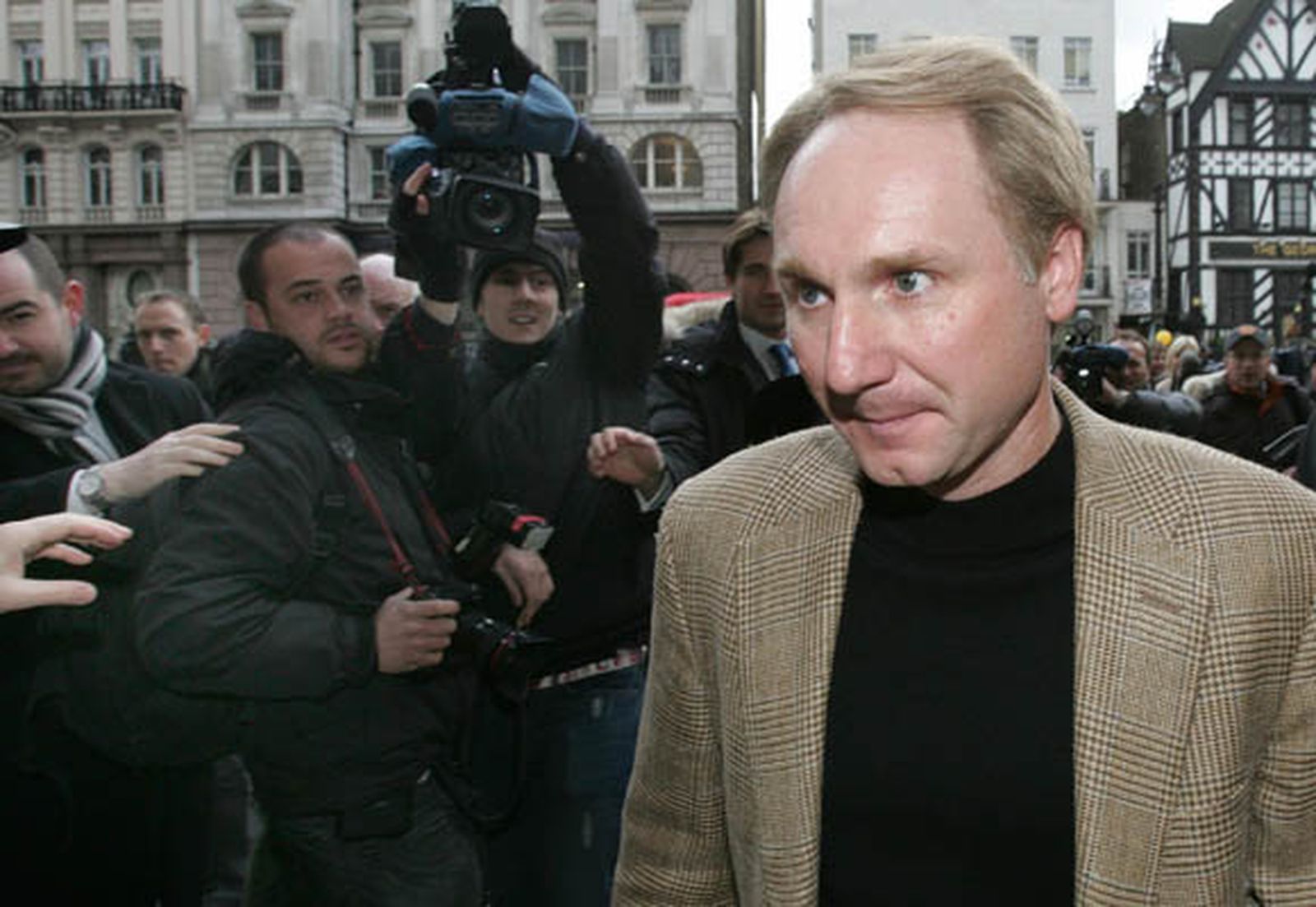Dan Brown: "En España descubrí una opresión religiosa que nunca había sentido"