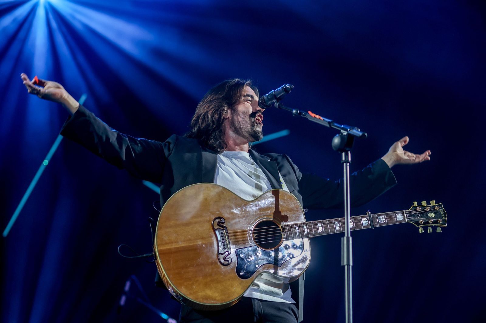 El cantante Andrés Suárez, durante una actuación.