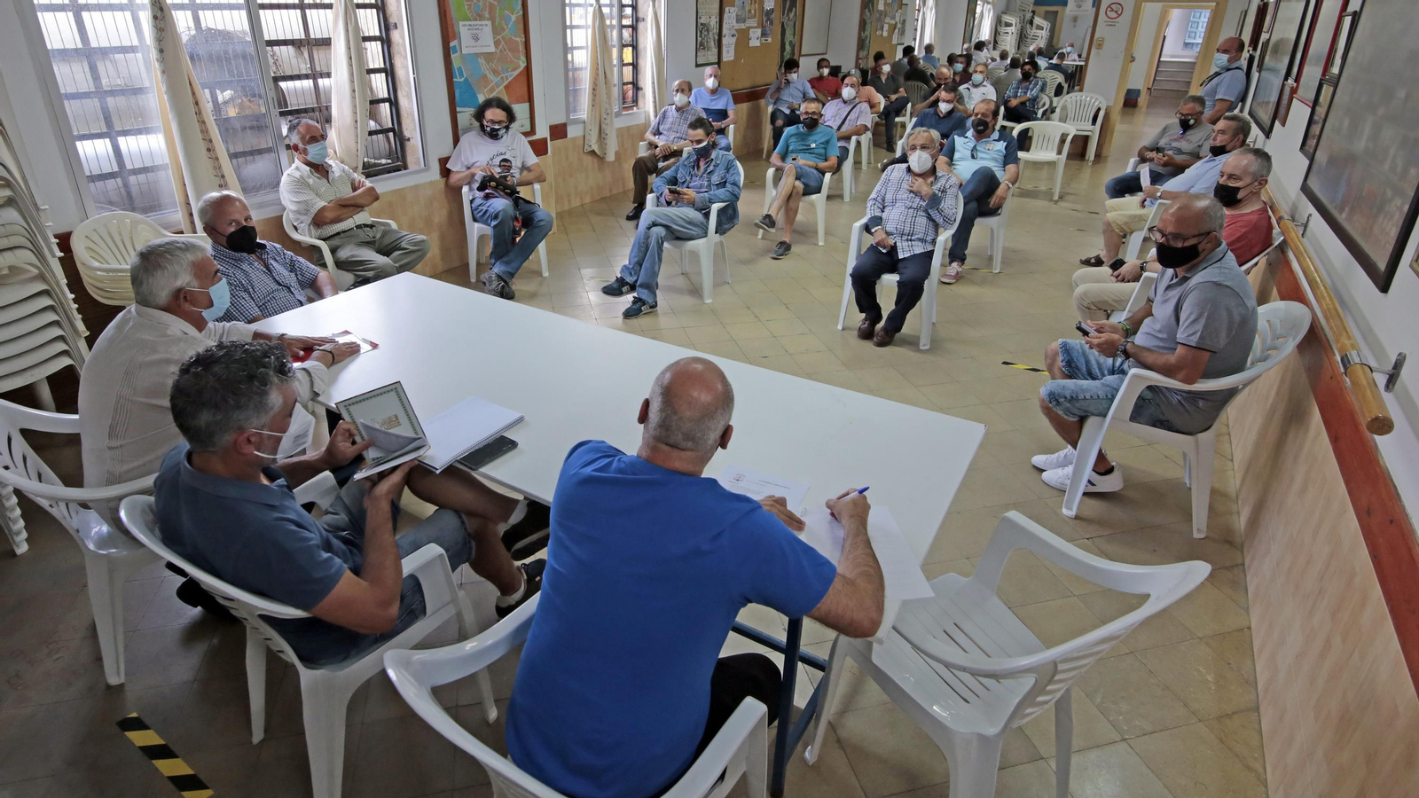 Los socios del Jerez Industrial acudieron en gran número a la Asamblea Ordinaria celebrada en Picadueñas.