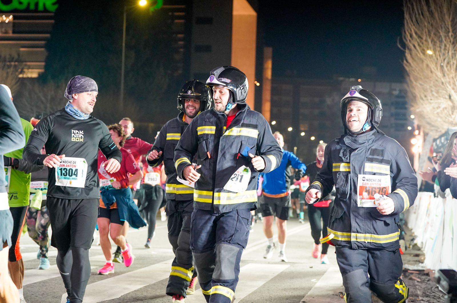En imágenes: búscate en tu llegada a meta de la Carrera de San Antón 2026 (21)
