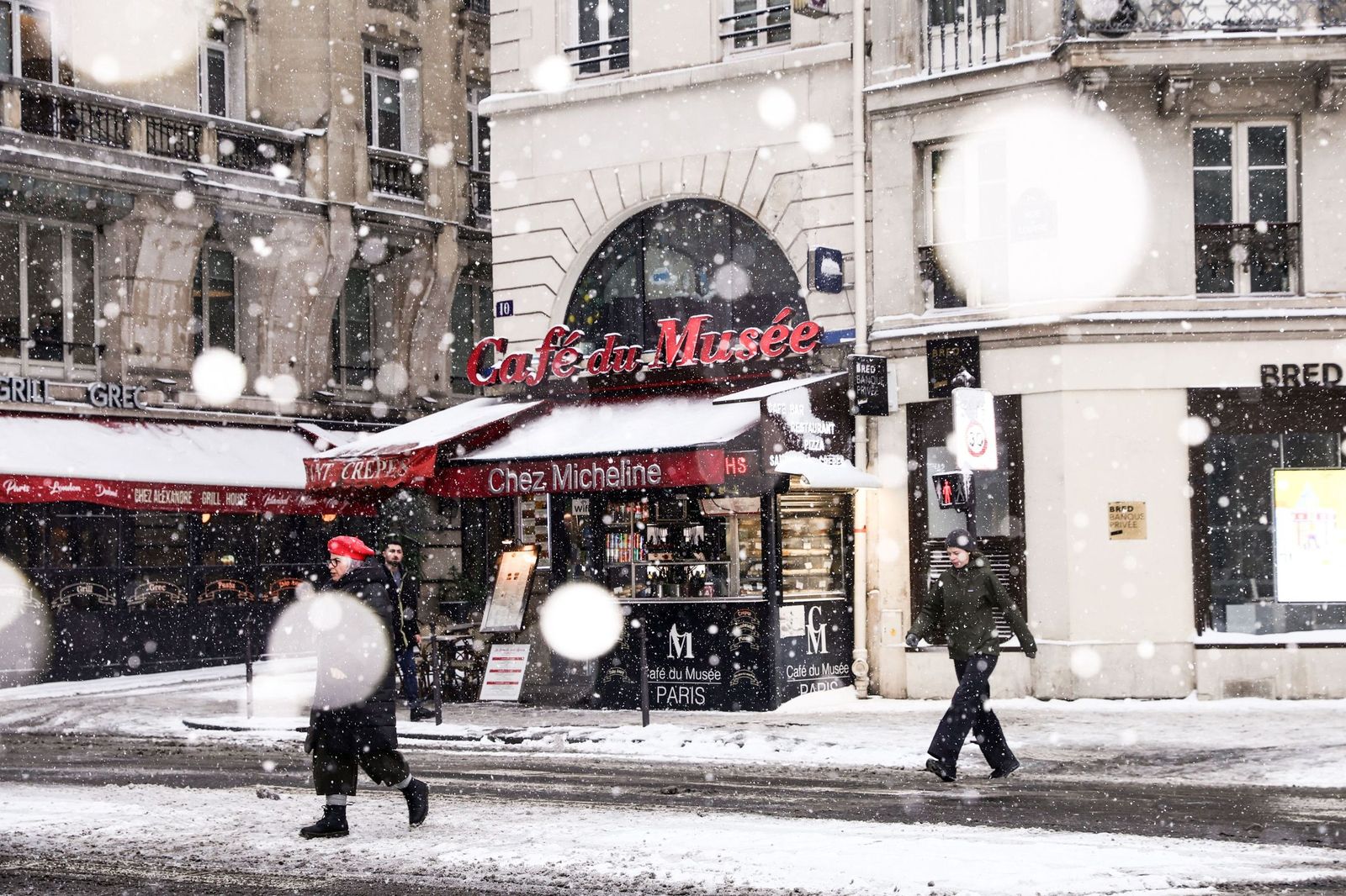 Las fotos del temporal de nieve en París