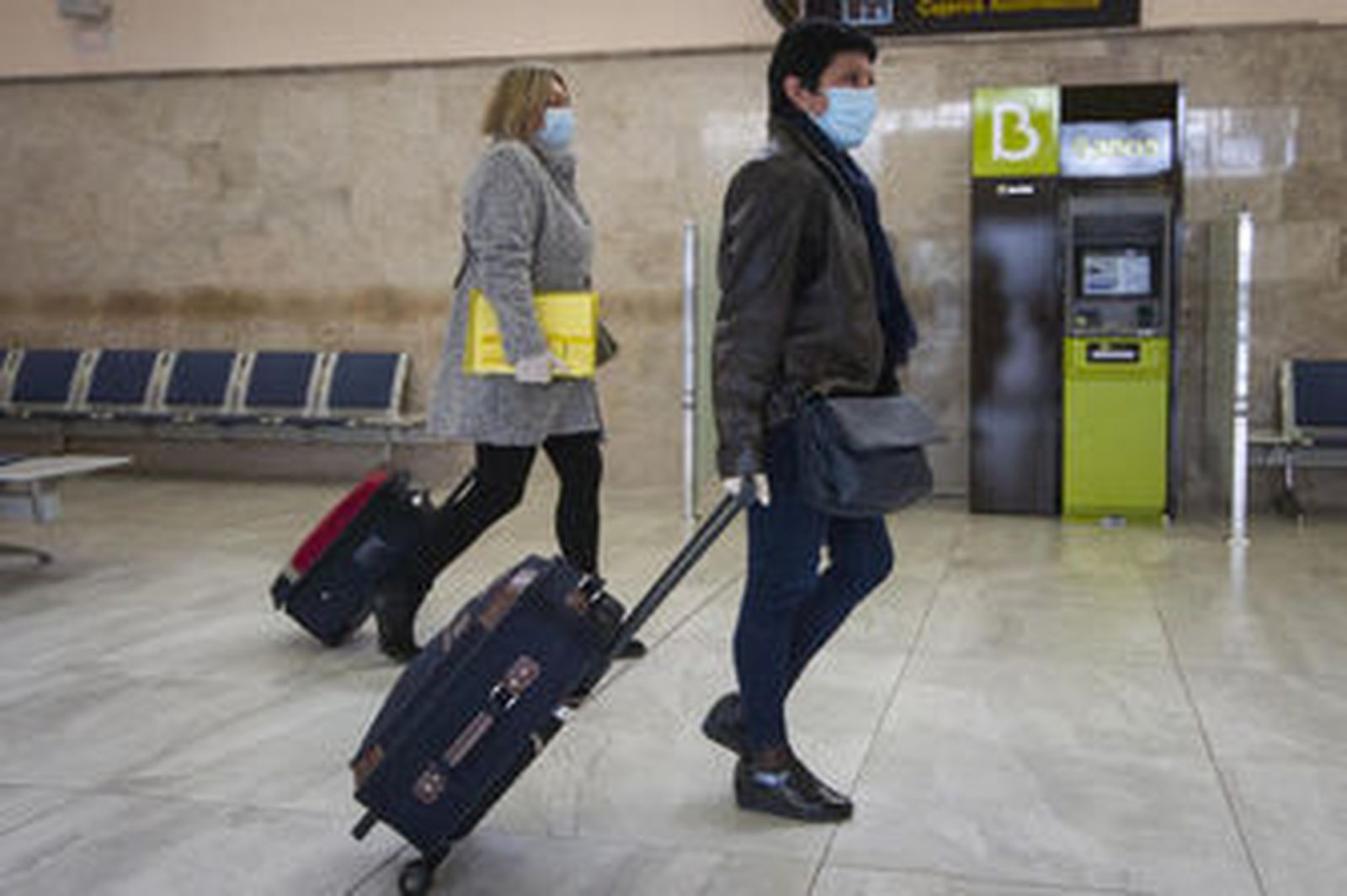 Fotos del aeropuerto de Granada. así ha sido la llegada del vuelo de Barcelona