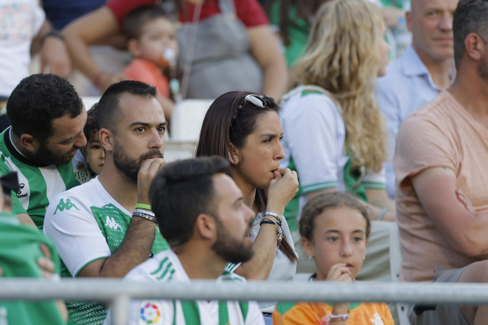 Búscate en las fotos del Betis-Rayo