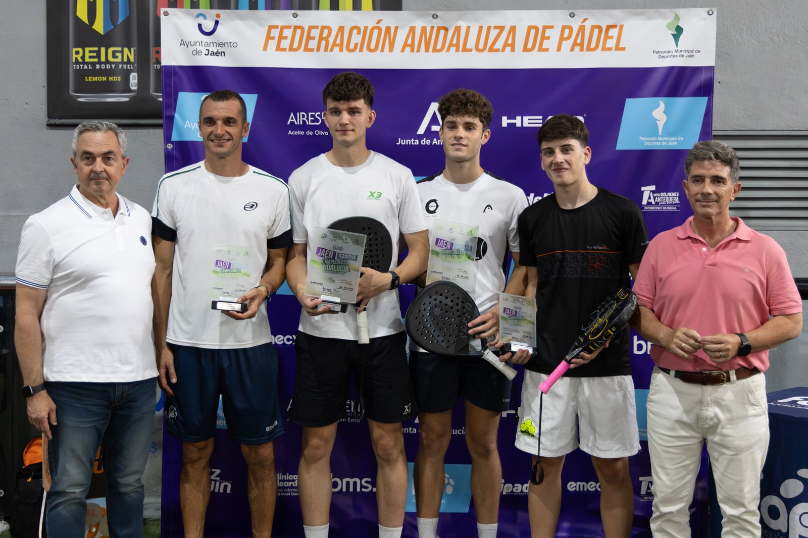 Las finales y la entrega de premios del Campeonato de Andalucía de pádel, en imágenes