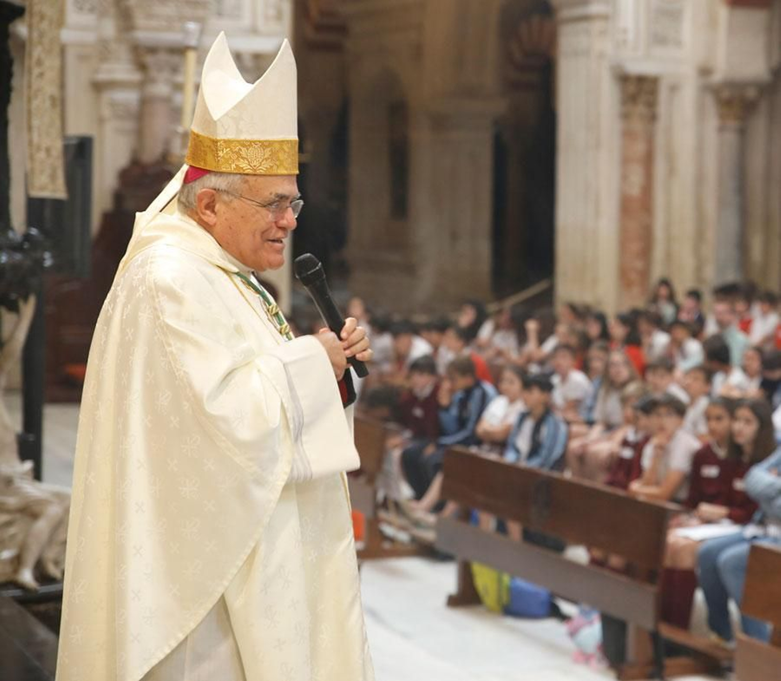 El obispo de Córdoba, Demetrio Fernández, durante una misa en la Catedral