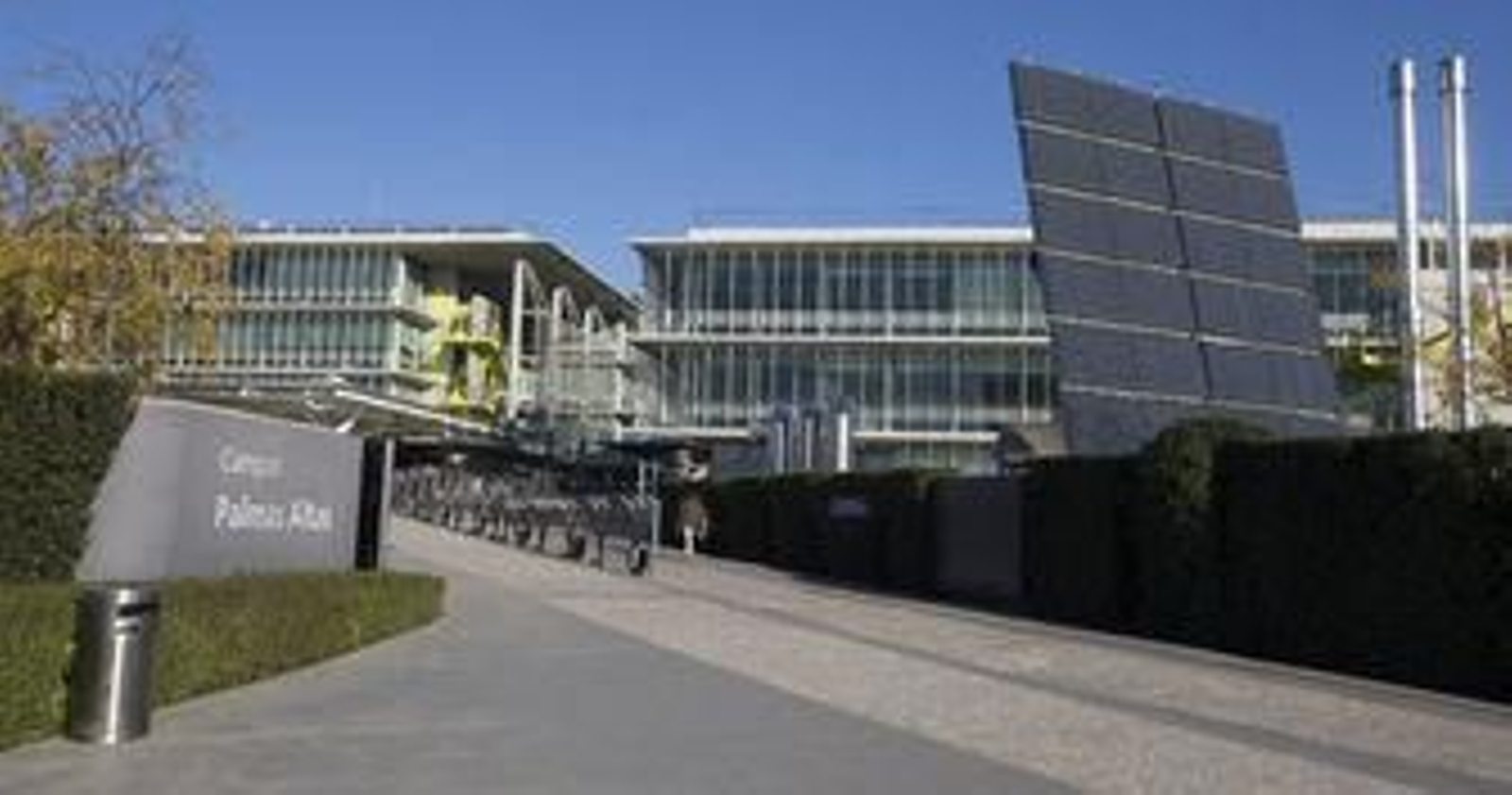 La banca frena la subasta judicial de la sede de Abengoa para facilitar el acuerdo