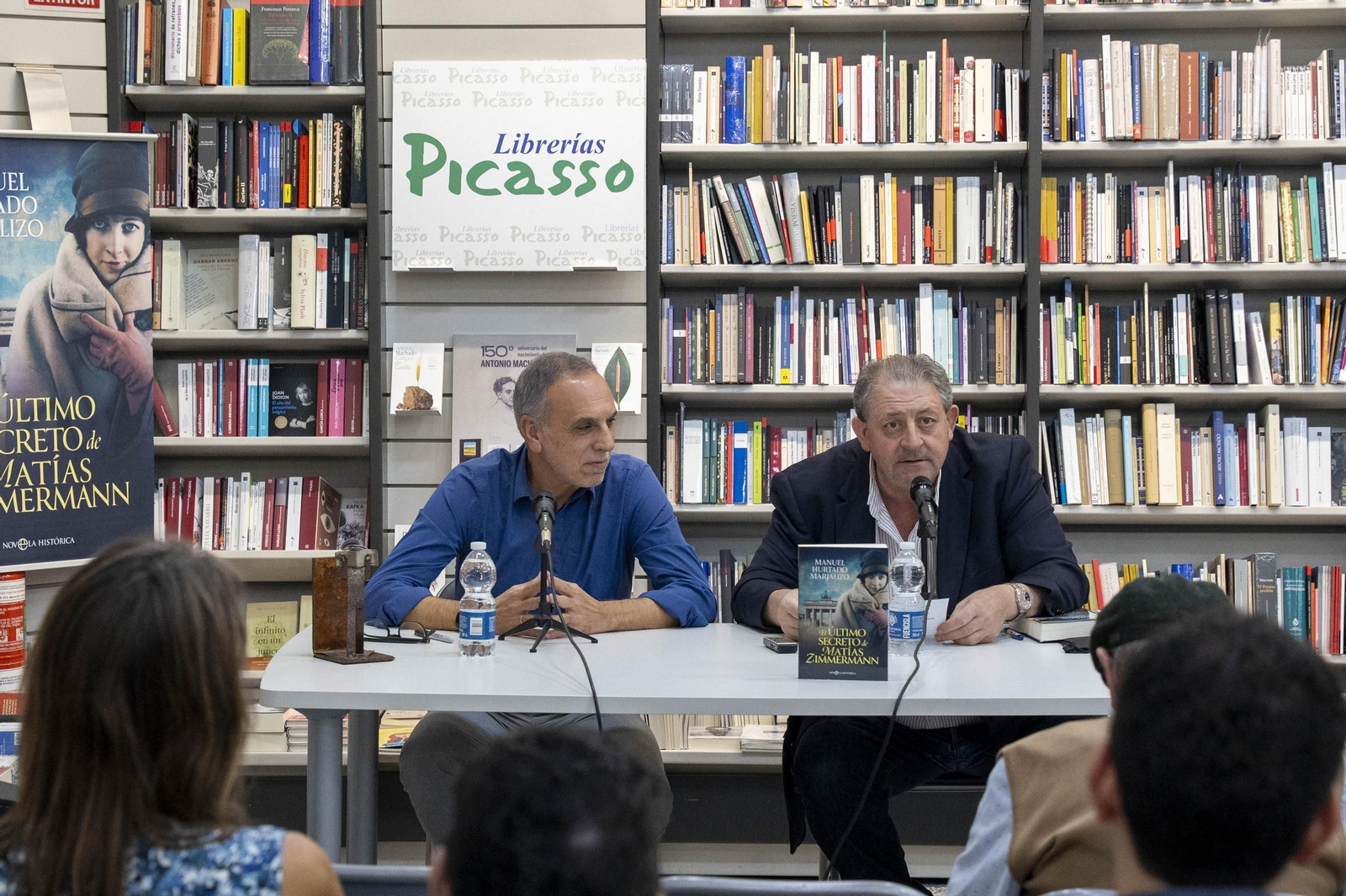 La presentación en Almería de la novela escrita por Manuel Hurtado, en imágenes