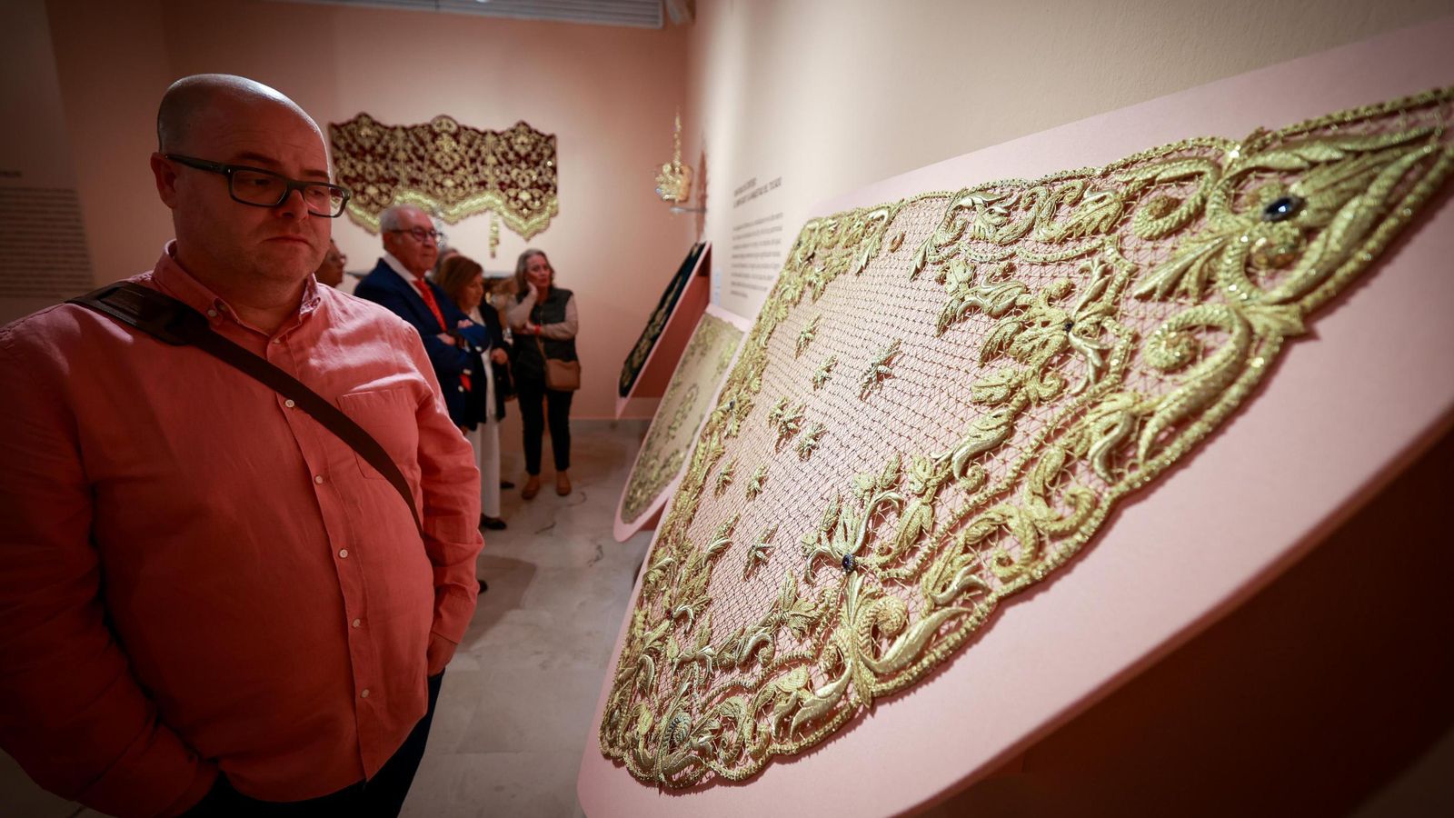 Una de las tocas de la Virgen del Buen Fin de Sentencia.