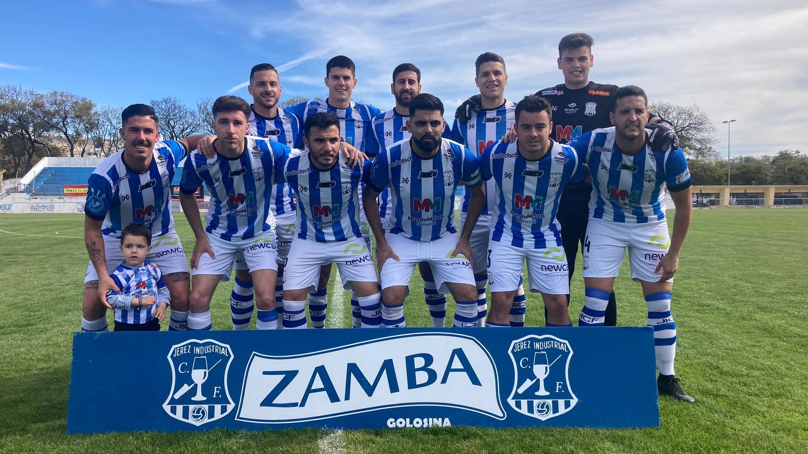 El Jerez Industrial acarició el triunfo ante el Guadiaro, pero se tuvo que conformar con el empate.