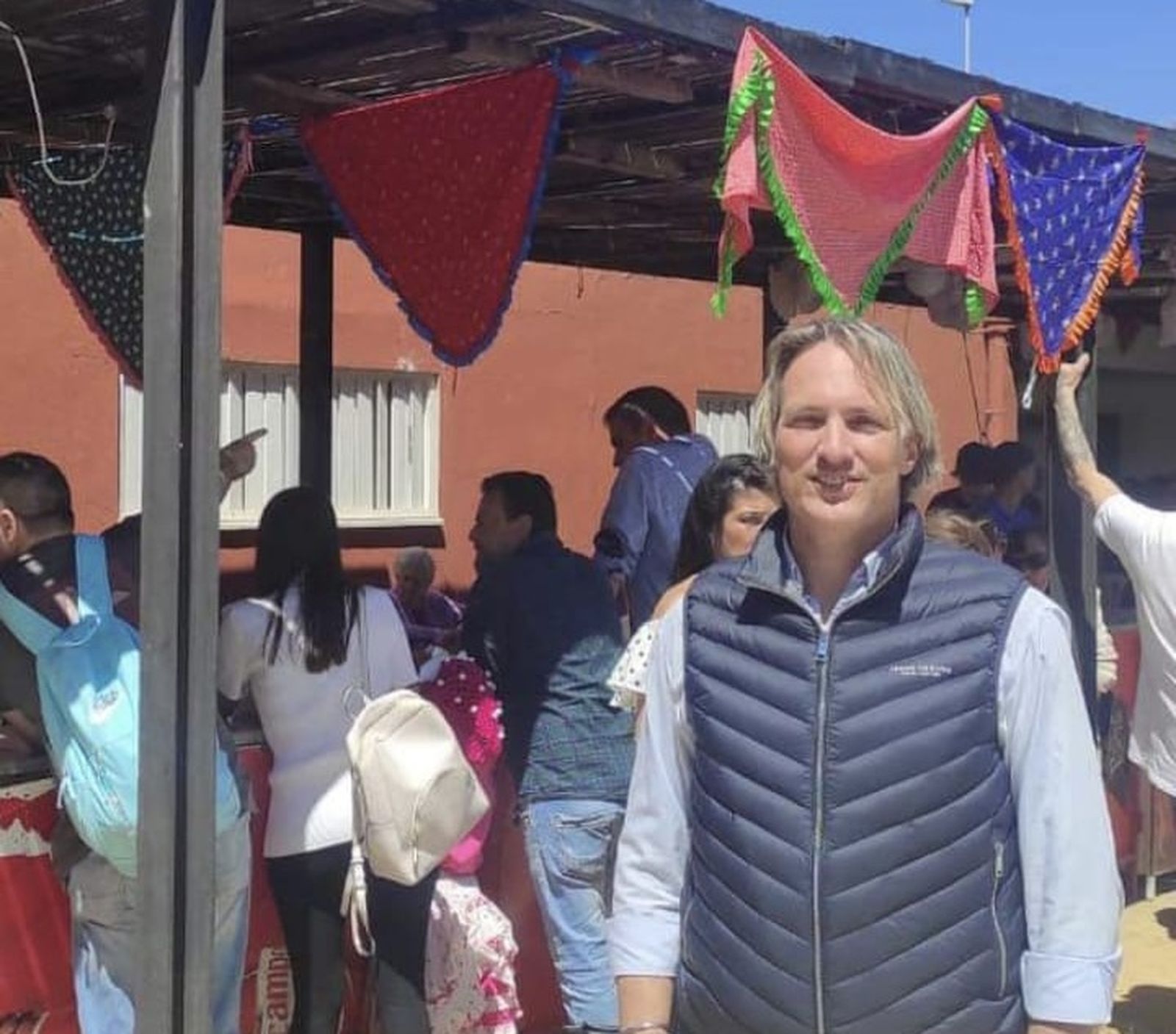 Con fachaleco pa la feria