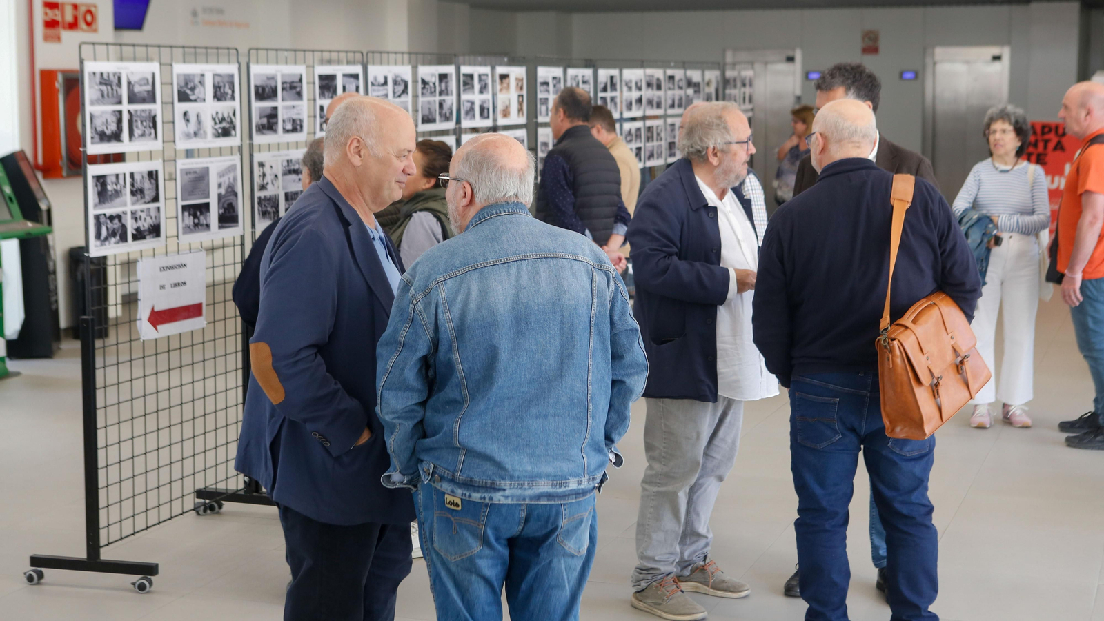 Fotos de la exposición y conferencia sobre el movimiento obrero en el Campo de Gibraltar