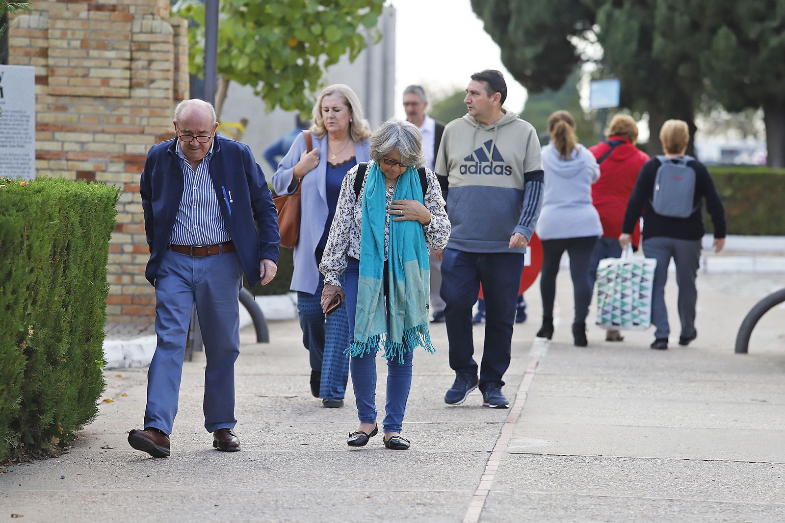 Imágenes del Día de Todos los Santos en el cementerio de la Soledad de Huelva