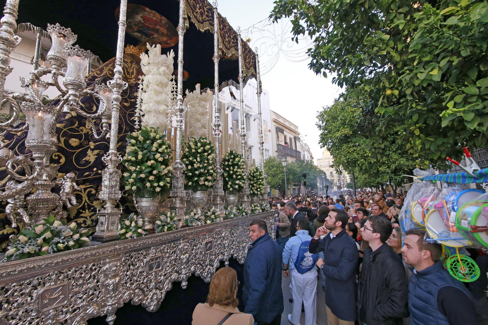 Procesión de La Virgen de la Concepción de vuelta a las Viñas