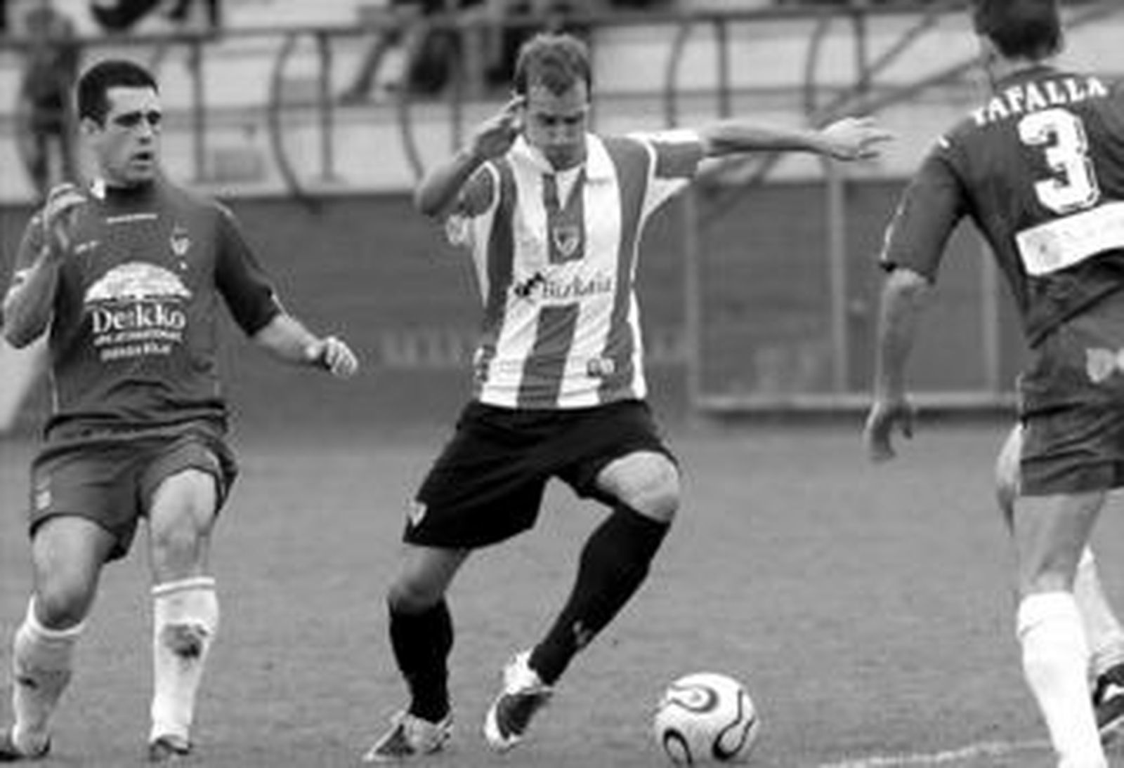 Vélez, en un partido con el Bilbao Athletic en Segunda B.