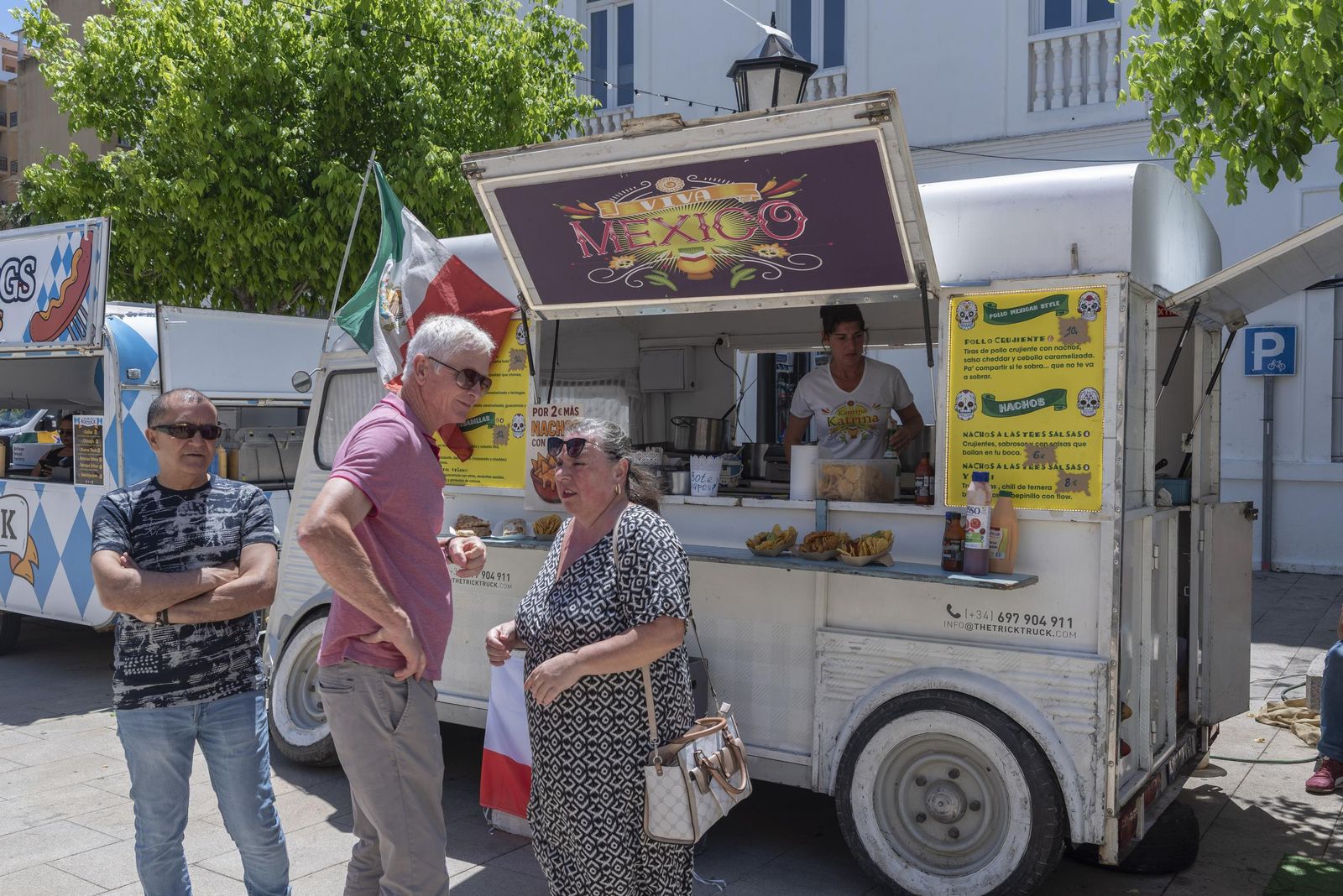 Fotos del festival de foodtrucks en San Roque por el 319 aniversario