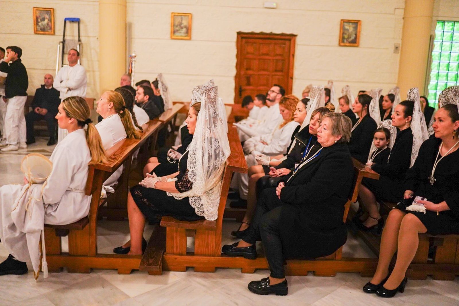 Así se ha vivido el Domingo de Resurrección en los templos en Granada