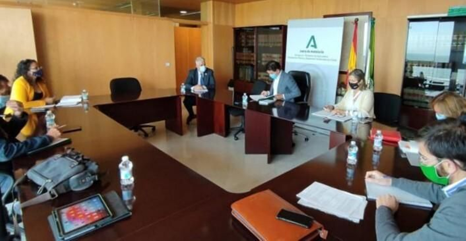 La reunión del alcalde con el delegado territorial de Agricultura de la Junta se ha celebrado en Cádiz.