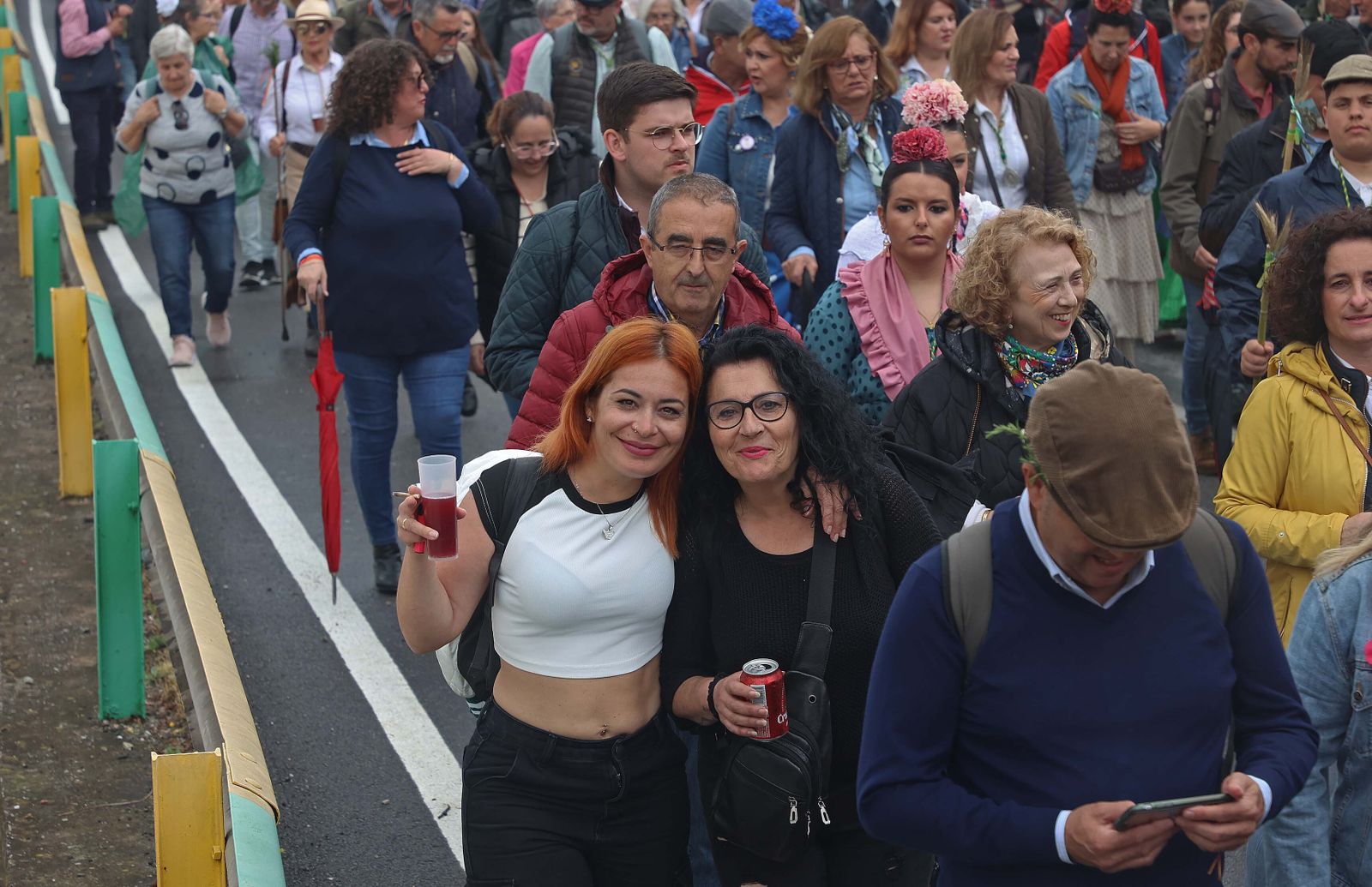 Búscate en las fotos del sábado en la romería de Los Barrios
