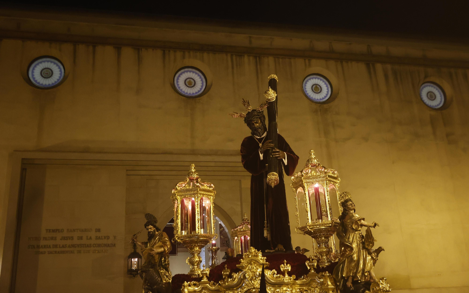 Las imágenes de la salida de la hermandad de los Gitanos