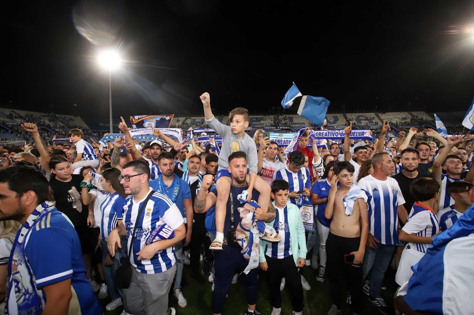 Las imágenes del ascenso del Recre a Primera RFEF