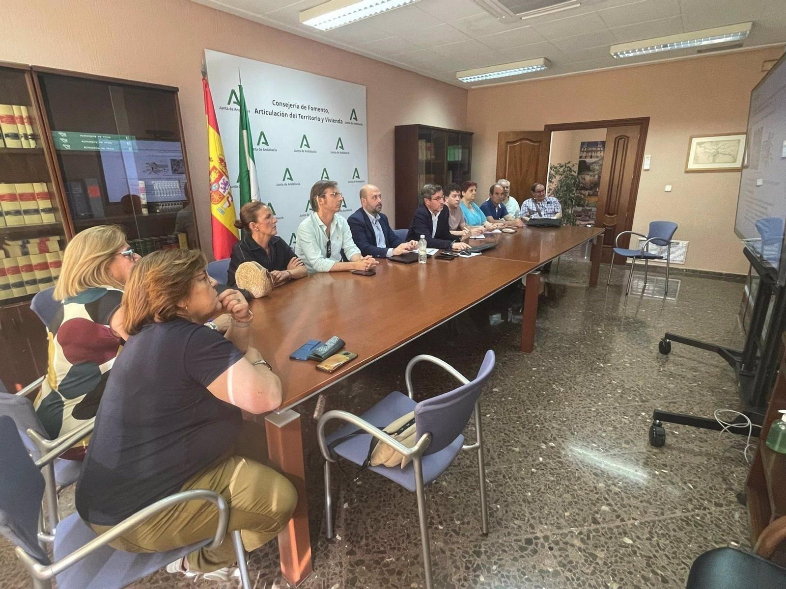 Reunión con colectivos vecinales.