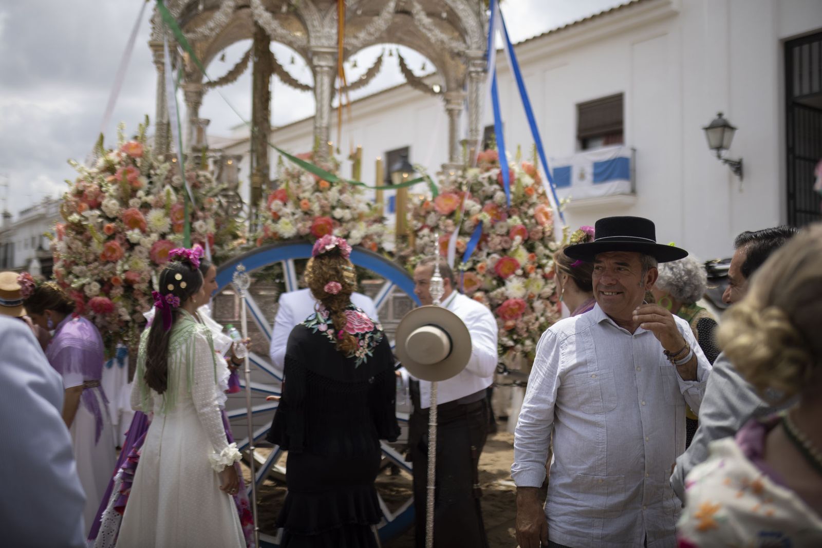El Rocío 2023: Imágenes de ambiente en la aldea durante la presentación de las Hermandades