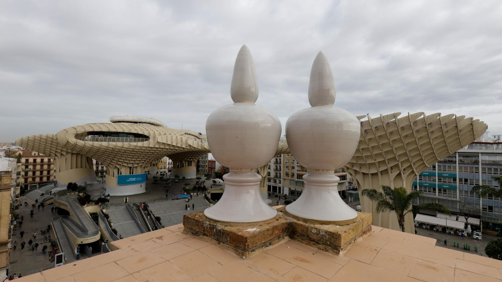 Las imágenes de la visita a las cubiertas de la Iglesia de la Anunciación