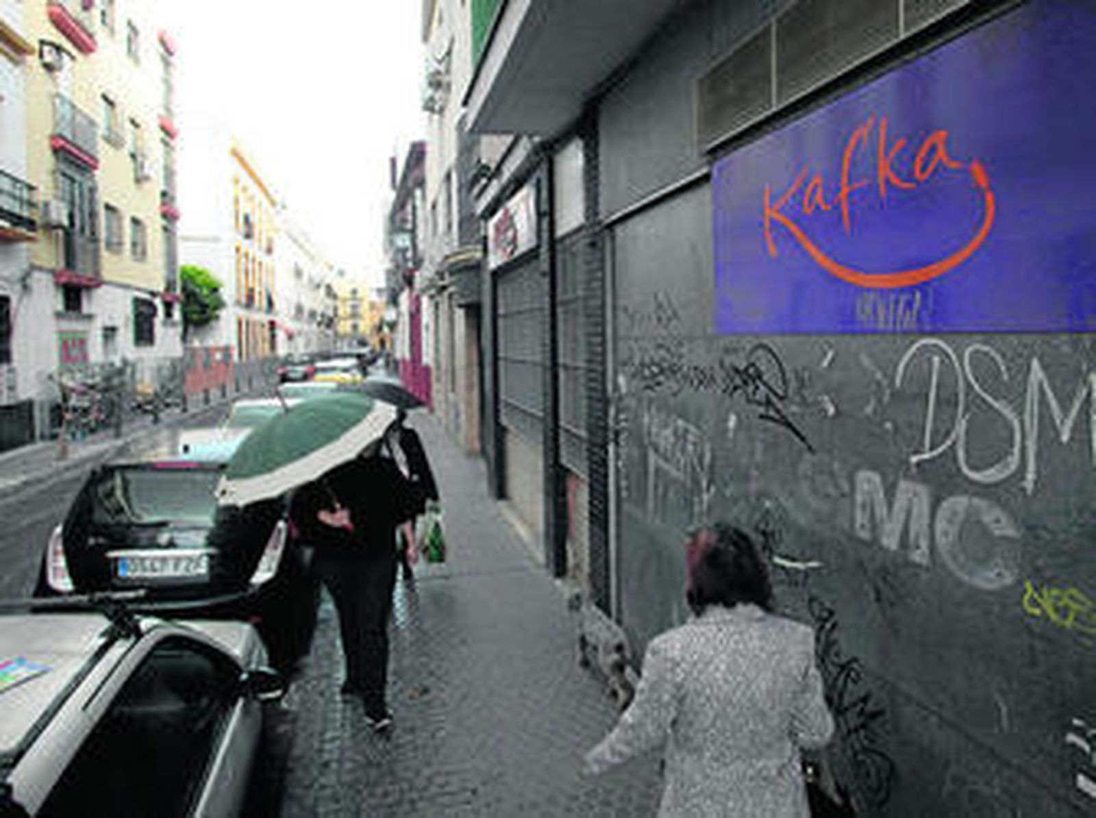 Fachada principal de la sala Kafka, en la calle Faustino Álvarez.