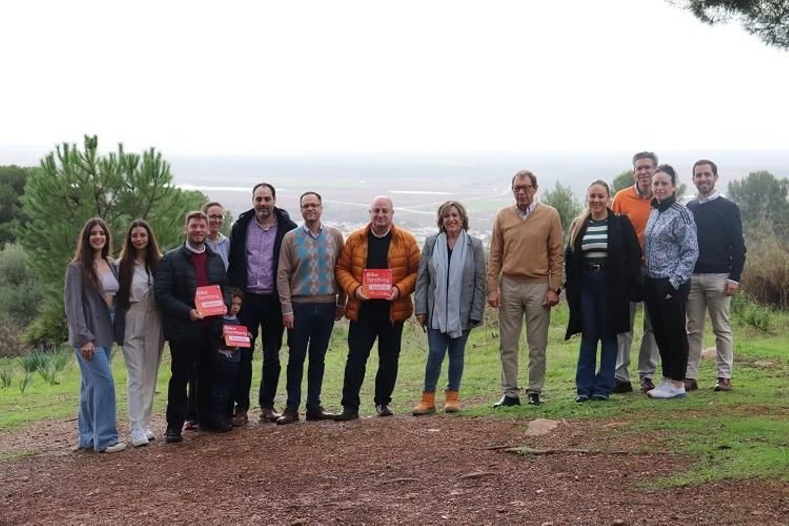Acto de entrega de la certificación en La Sierrezuela.